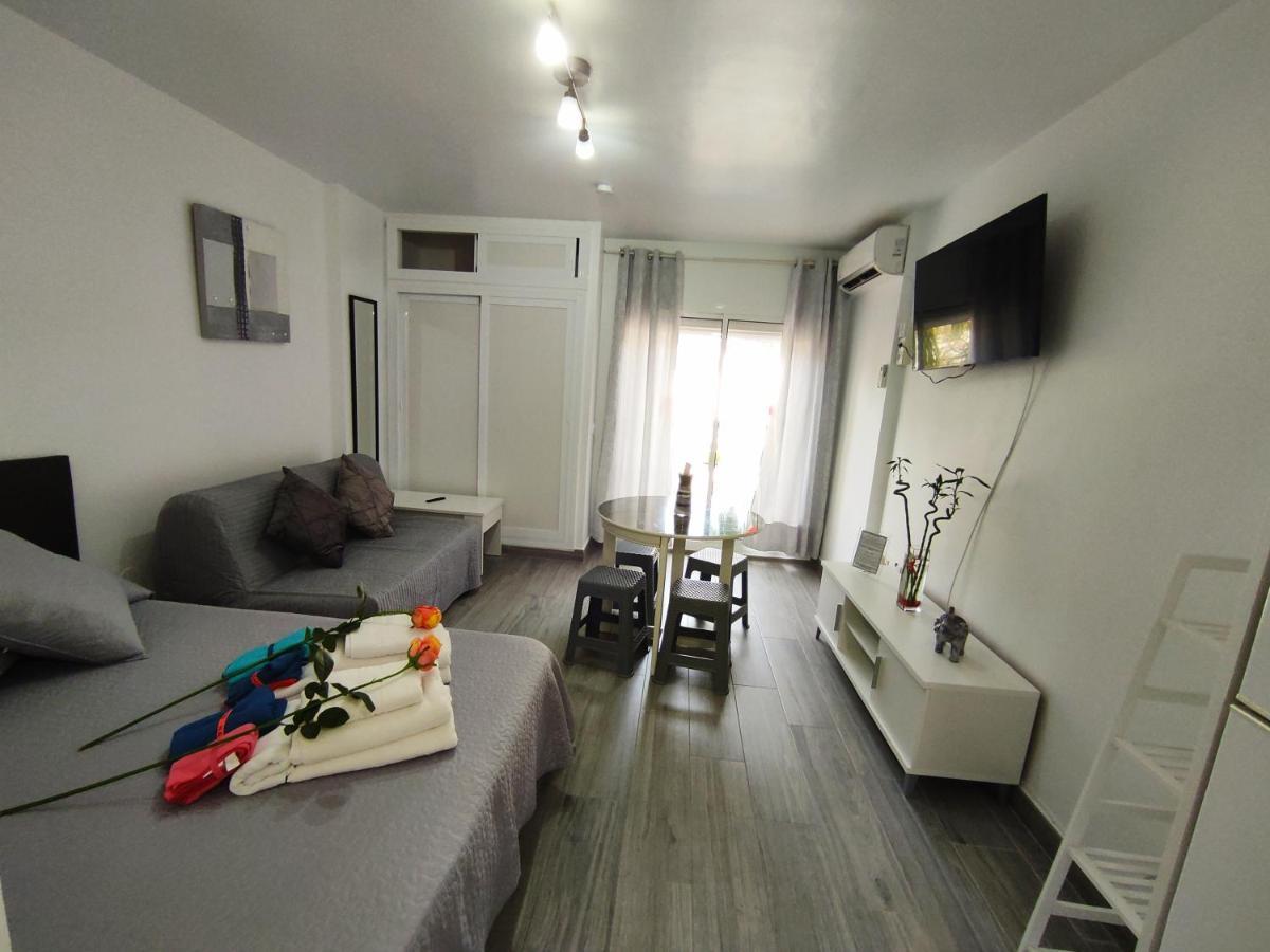 Apartamento Estudio Júpiter Benalmádena Cerca Playa Exterior foto